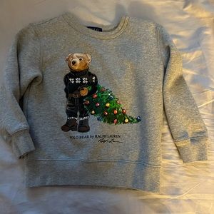 Ralph Lauren Sweatshirt.